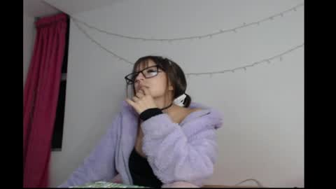 Michell online show from April 21, 2026, 3:02 am