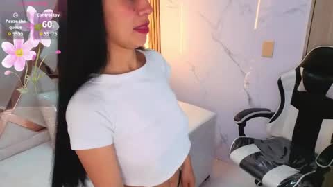 Snapshot of michell_tp chatting on May 25, 2026, 1:17 pm Michell online show from May 25, 2026, 1:17 pm
