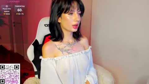 ichelle online show from November 7, 2025, 9:53 am