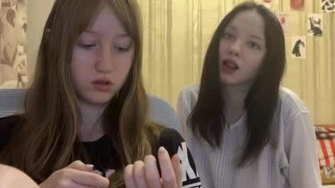 michelle_neely online show from October 17, 2025, 9:50 pm