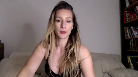 MichelleBele online show from June 4, 2026, 8:26 pm