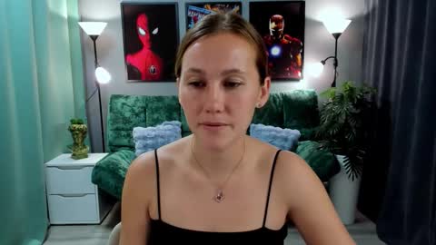 MichelleOrtis online show from November 19, 2025, 12:49 pm