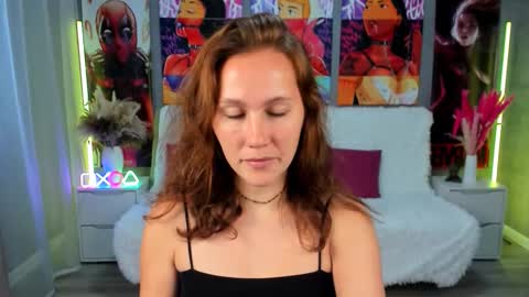 MichelleOrtis online show from November 22, 2025, 6:23 am