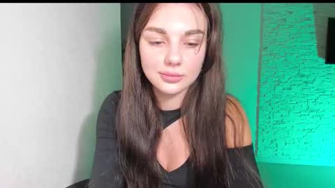 Snapshot of michelliibeautiful chatting on October 13, 2025, 4:18 pm Michellee online show from October 13, 2025, 4:18 pm