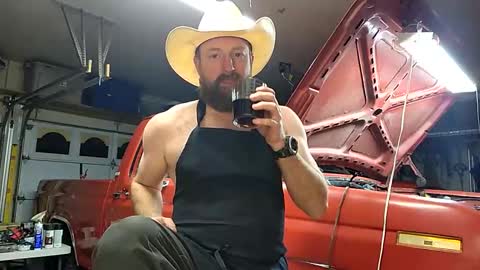 Snapshot of michelob95 chatting on February 22, 2025, 10:07 am michelob95 online show from February 22, 2025, 10:07 am