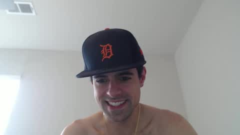 michmark23 online show from April 19, 2026, 6:10 pm