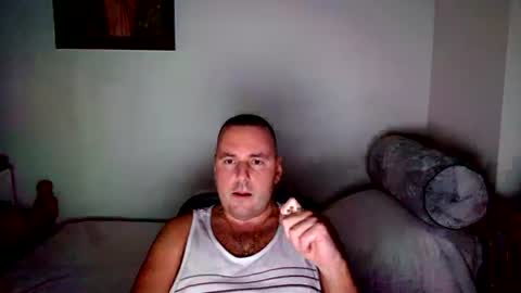 micic3 online show from July 31, 2026, 2:11 am