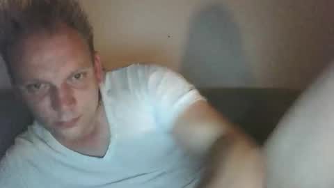 mickkxl online show from October 17, 2025, 10:12 pm