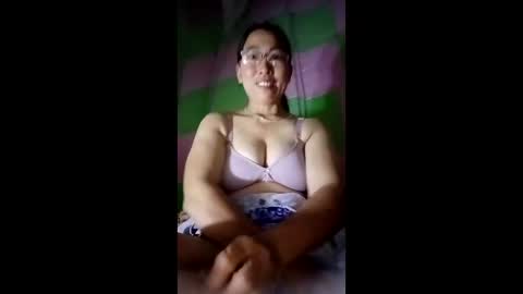 Snapshot of mickye00 chatting on May 18, 2026, 4:40 am Miky online show from May 18, 2026, 4:40 am