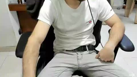 Snapshot of microfama00 chatting on March 11, 2026, 12:38 am microfama00 online show from March 11, 2026, 12:38 am