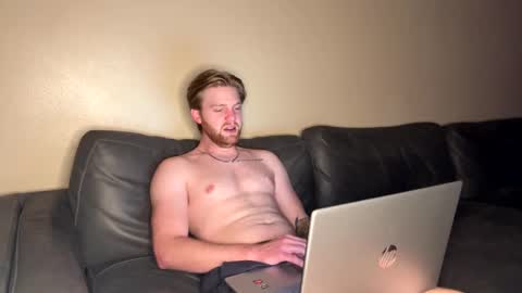 Snapshot of midnightcouple00 chatting on December 5, 2025, 3:59 am SexyLatinaCouple online show from December 5, 2025, 3:59 am