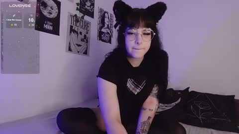 Nana online show from November 28, 2025, 10:23 pm