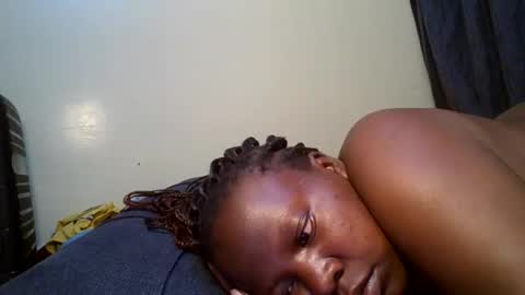 midnightt_curves online show from June 11, 2026, 2:53 am
