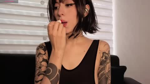 Snapshot of midori__san chatting on April 22, 2026, 2:29 pm midori__san online show from April 22, 2026, 2:29 pm