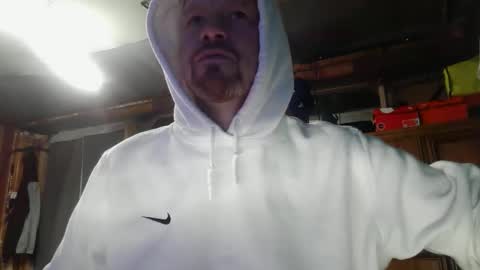 Snapshot of midtownhustler chatting on May 7, 2026, 11:48 am midtownhustler online show from May 7, 2026, 11:48 am