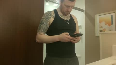 Snapshot of midtownhustler chatting on May 15, 2026, 7:26 am midtownhustler online show from May 15, 2026, 7:26 am