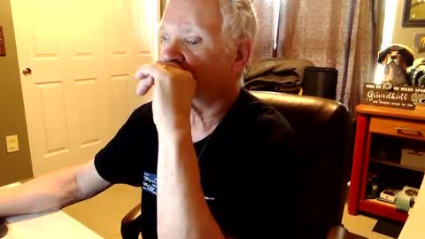 midwestdad09 online show from October 6, 2025, 2:47 pm