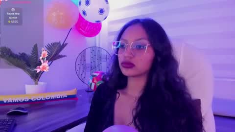 Snapshot of miel_ambar chatting on July 2, 2026, 9:54 pm miel_ambar online show from July 2, 2026, 9:54 pm