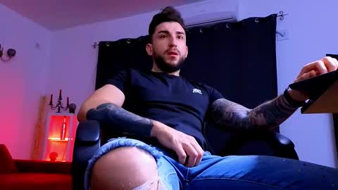 MightyAaron online show from February 4, 2026, 3:34 am