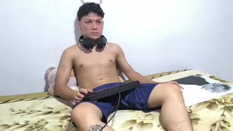 Snapshot of migthy_moon chatting on August 6, 2026, 6:54 pm migthy_moon online show from August 6, 2026, 6:54 pm