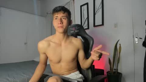 Miguel Hernandez online show from February 7, 2025, 12:42 am