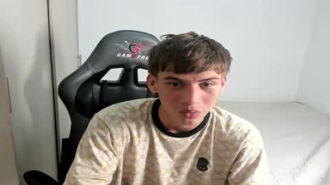 Miguel Hernandez online show from September 22, 2025, 11:12 am