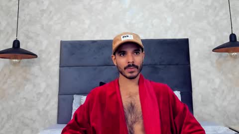 miguelsanfrancisco online show from November 16, 2025, 3:06 pm