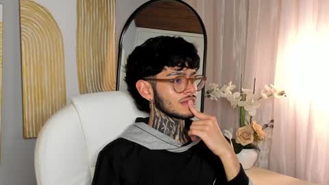 MIHAIL LEROY finally independent model online show from February 4, 2025, 11:27 pm