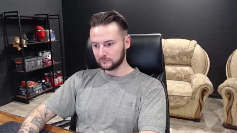 Misha Winchester online show from December 18, 2025, 12:22 pm