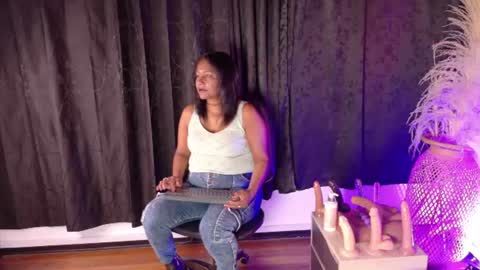 Snapshot of miia_blace chatting on June 20, 2026, 9:23 am miia_blace online show from June 20, 2026, 9:23 am