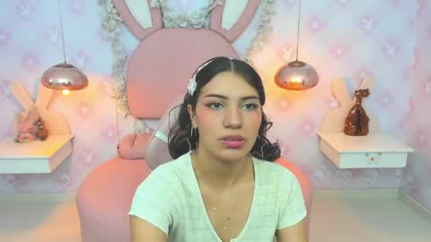 Mia Desire  online show from April 18, 2026, 4:16 am