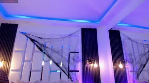 Miia Schwarz  online show from October 31, 2025, 11:06 pm