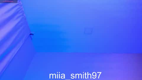 mia online show from October 3, 2025, 9:34 pm