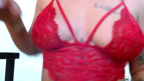 miia online show from December 31, 2024, 11:06 pm