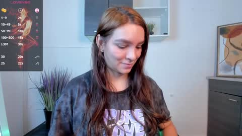 Miia 3 online show from December 2, 2024, 12:29 pm