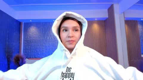 Miia 3 online show from January 11, 2025, 2:58 pm