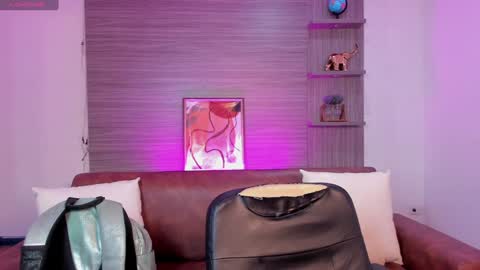 Miia 3 online show from January 16, 2025, 12:53 pm