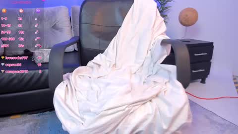 Miia 3 online show from February 15, 2025, 3:39 pm