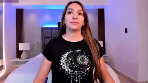 Miia 3 online show from September 18, 2025, 12:29 pm