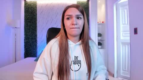 Miia 3 online show from October 3, 2025, 12:24 pm