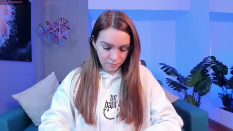 Miia 3 online show from November 22, 2025, 11:31 am