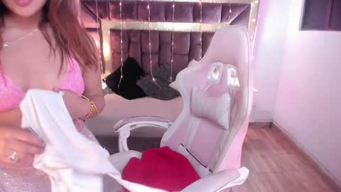 Snapshot of miia_thompson_1 chatting on January 5, 2025, 1:56 am M I I A online show from January 5, 2025, 1:56 am