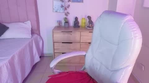 Snapshot of miia_thompson_1 chatting on July 2, 2026, 7:53 pm M I I A online show from July 2, 2026, 7:53 pm