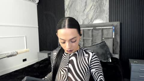 Snapshot of miiaamonroee chatting on January 6, 2025, 8:07 pm Mia Monroe online show from January 6, 2025, 8:07 pm
