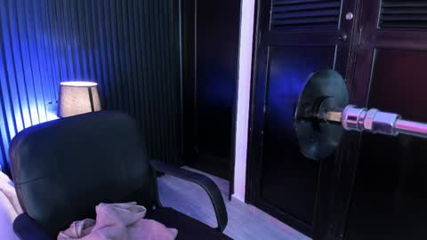 Mia Monroe online show from April 14, 2026, 5:24 am