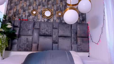 MiaTauro online show from March 16, 2026, 1:59 pm