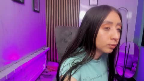 miilu  online show from May 9, 2026, 4:28 am