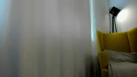 Snapshot of miissblonde chatting on May 25, 2026, 2:17 am miissblonde online show from May 25, 2026, 2:17 am