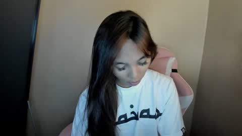 MIKA online show from April 17, 2026, 7:17 pm