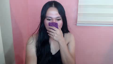 Hi im Avah online show from February 9, 2025, 5:43 pm